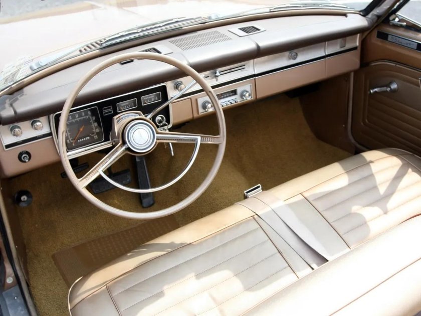Plymouth Valiant 1974 салон