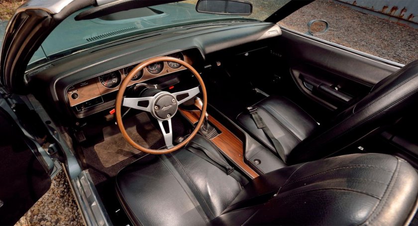 Hemi CUDA 1970 салон