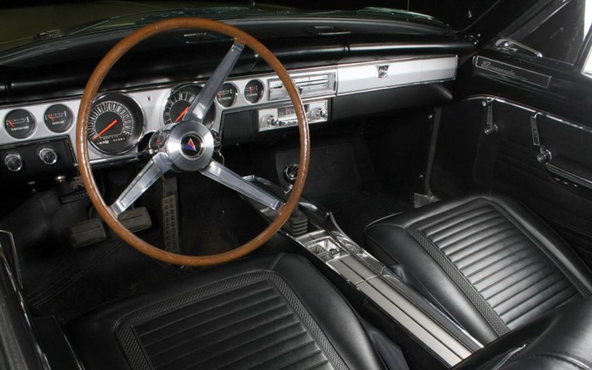 Plymouth Barracuda 1970 салон