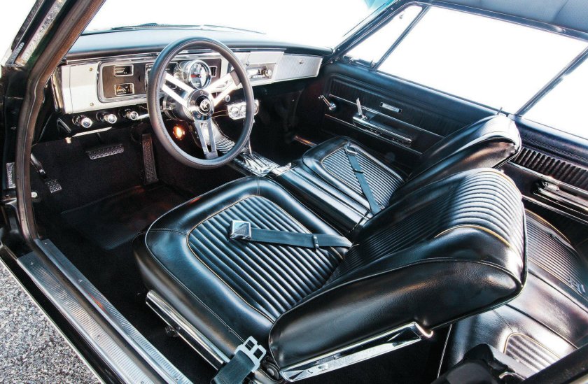 Plymouth GTX салон