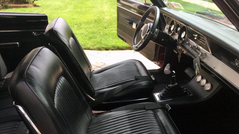 Plymouth Barracuda 1970 салон