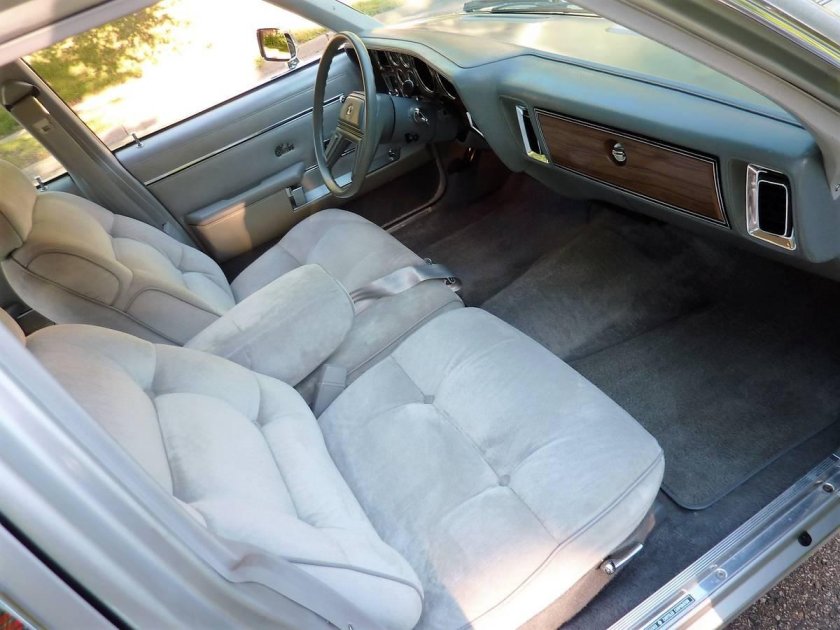 Plymouth Gran Fury 1985