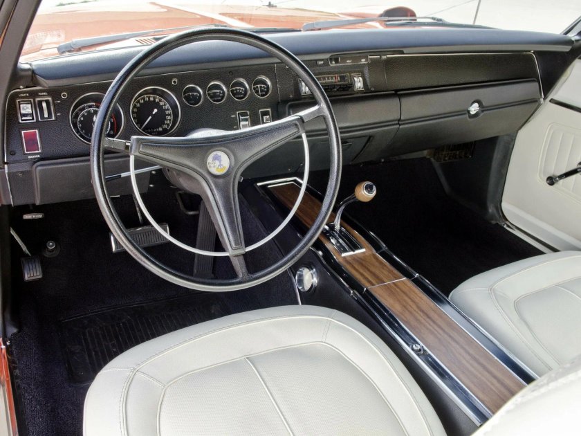 Plymouth Roadrunner 1970 салон