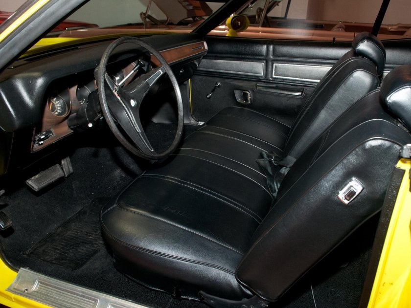 Plymouth Roadrunner 1971 салон