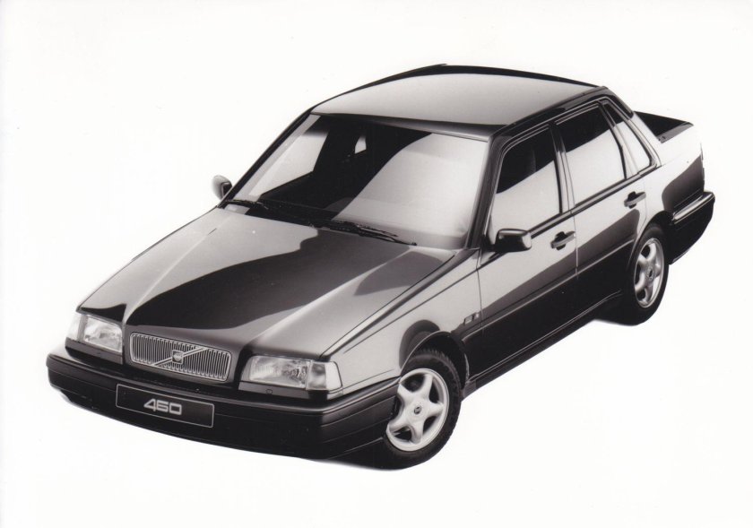 Volvo 460 седан