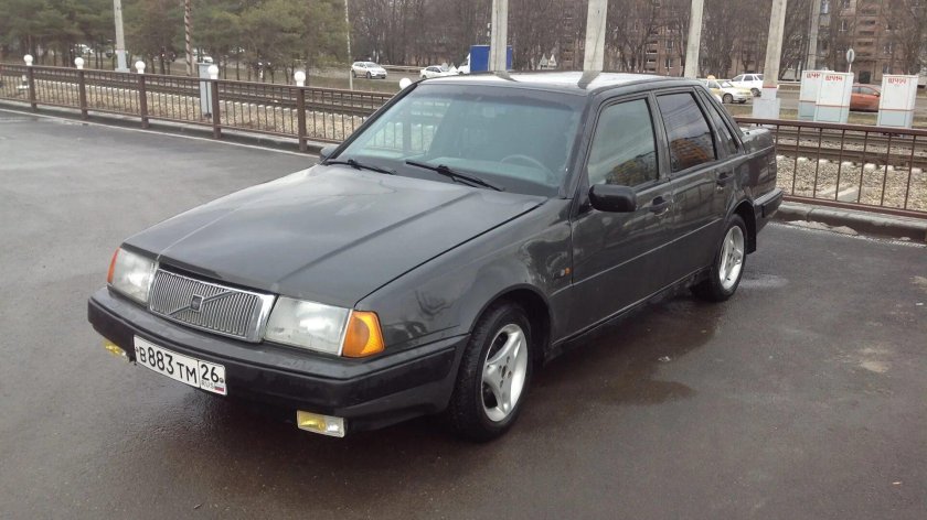 Volvo 460 седан