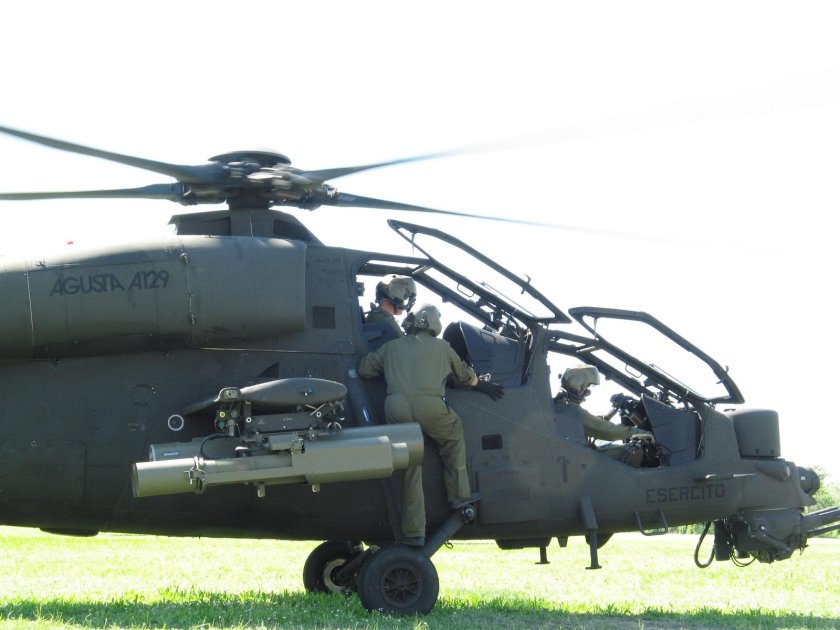 Вертолета a129 Mangusta