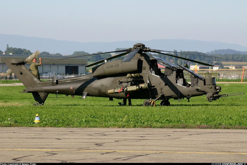 Вертолета a129 Mangusta