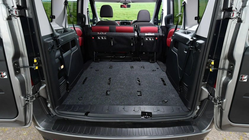 Фиат Добло багажник