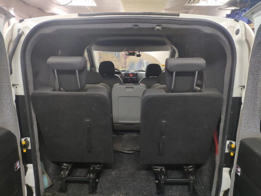 Fiat doblo 2g салон