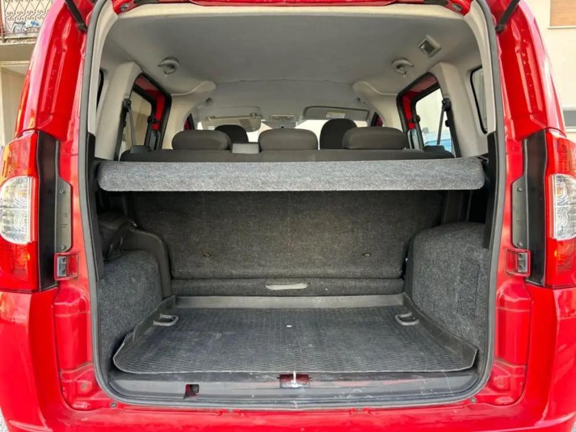 Фиат добло багажник