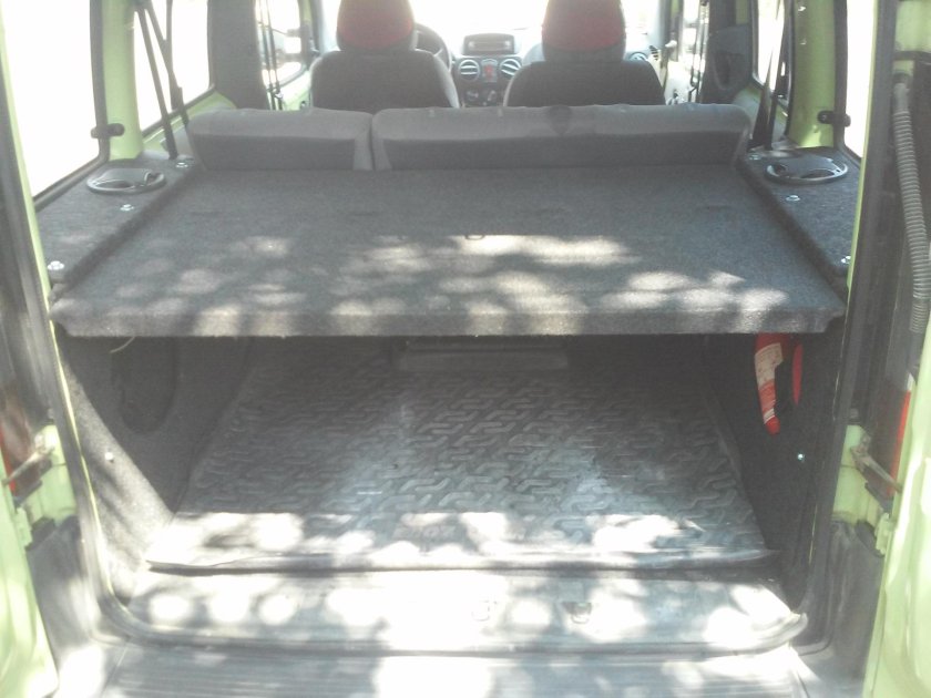 Задняя полка Фиат Добло