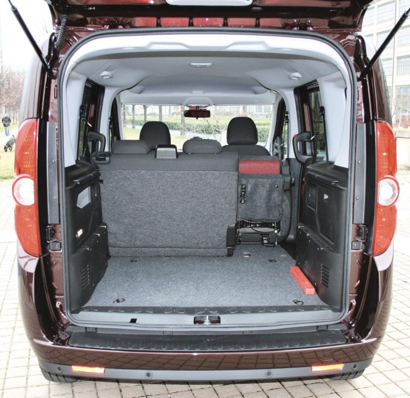 Фиат добло 7 мест