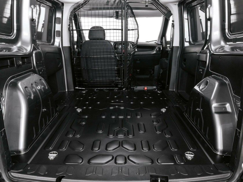 Fiat Doblo Cargo салон