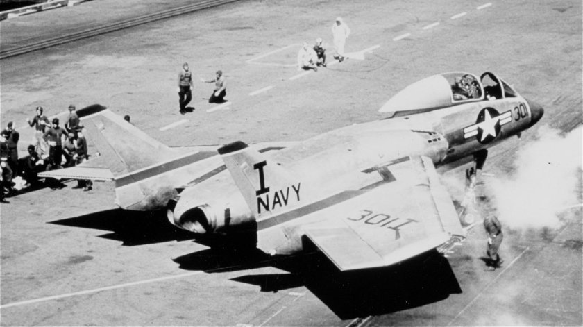 Vought f7u Cutlass