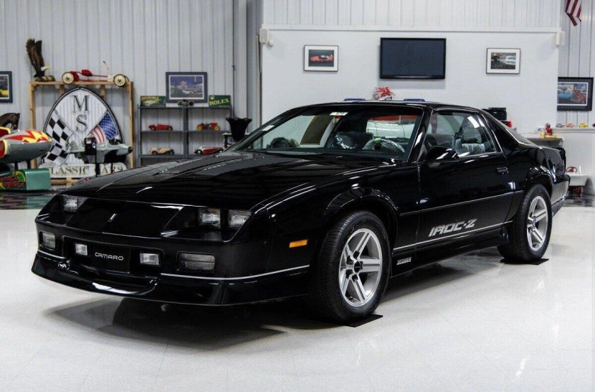Chevrolet camaro z28 iroc-z