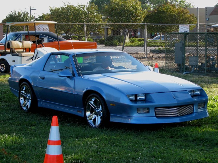 Chevrolet Camaro IROC-Z 1990