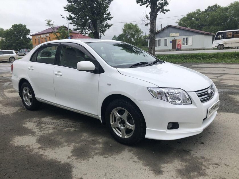 Тойота Аксио 2007