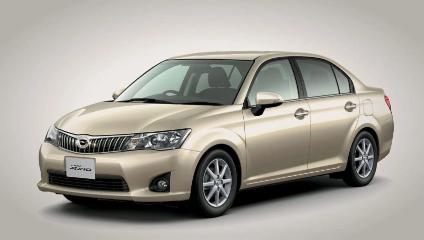 Toyota Corolla Axio 2012