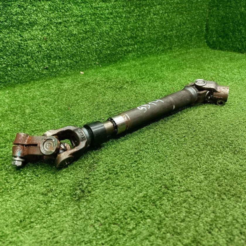 Карданный вал рулевой колонки