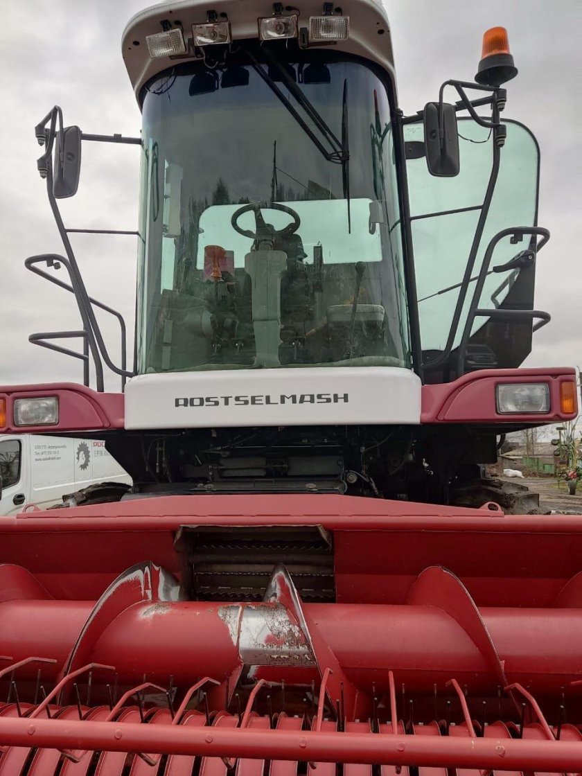 Дон-680 комбайн