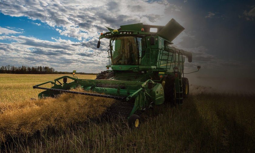 Комбайн Джон Дир