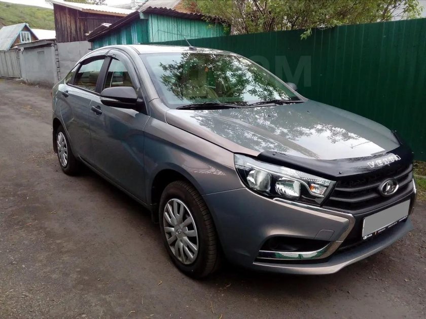 Серая лада веста