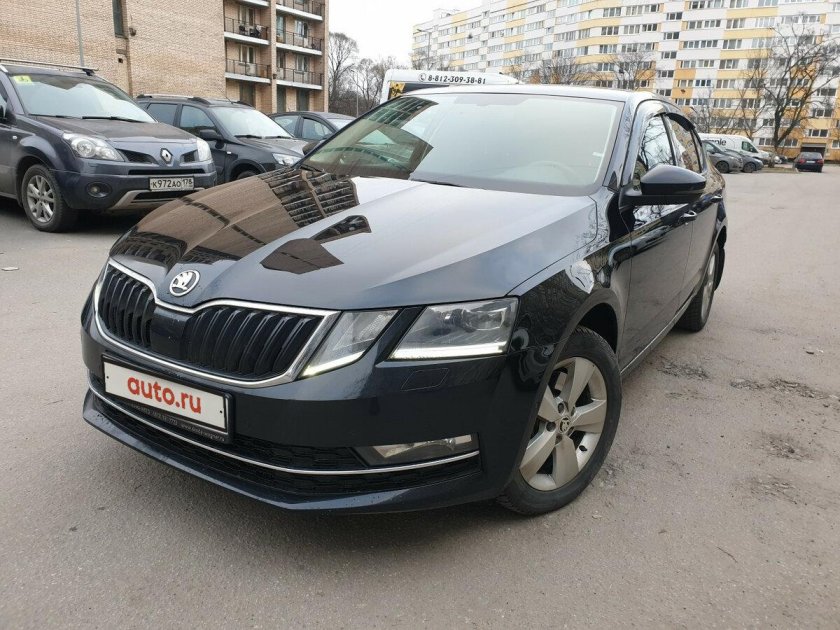 Шкода Октавия а8 черная