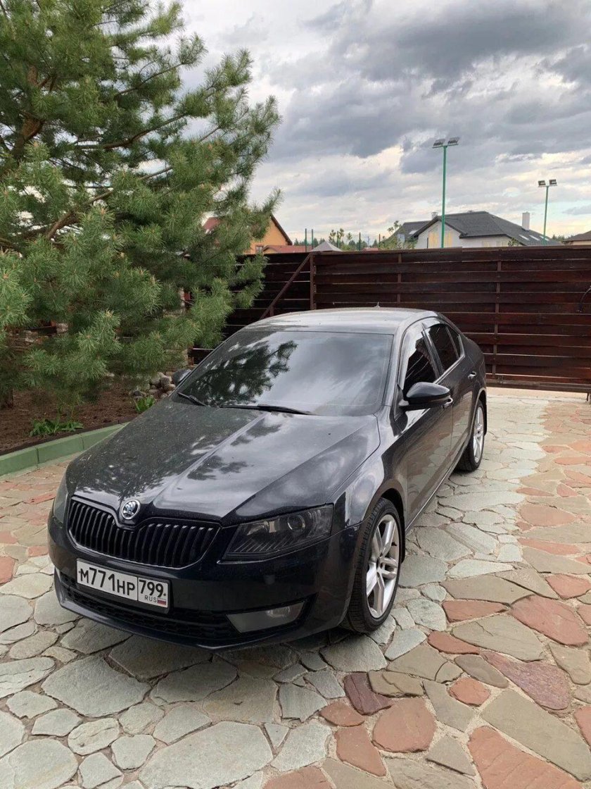 Шкода Октавия 2017 черная