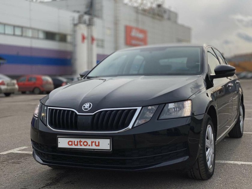 Шкода Октавия а7 Рестайлинг черная