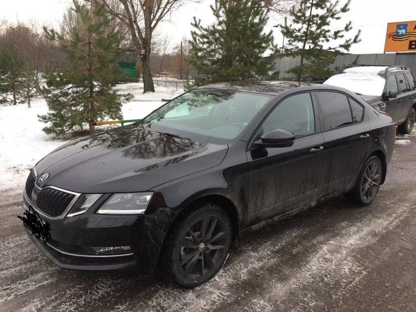 Шкода а7 черная