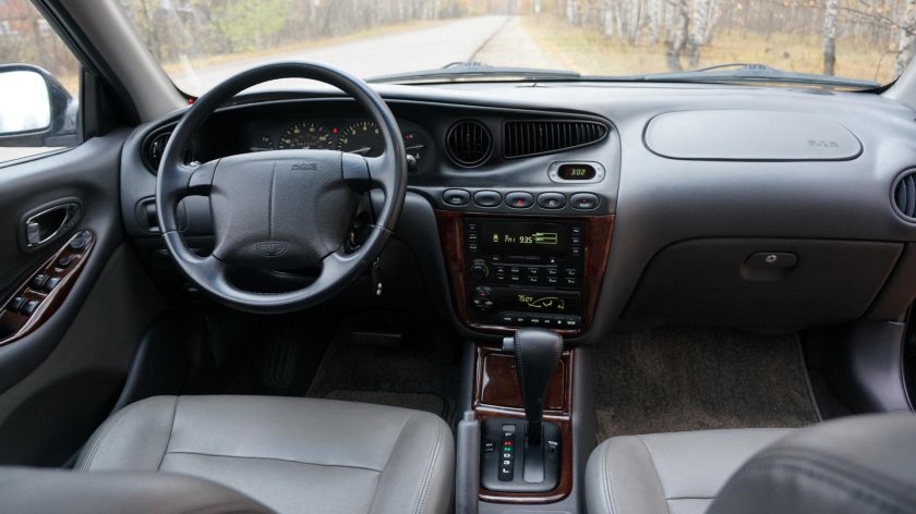 Дэу Леганза 2.2