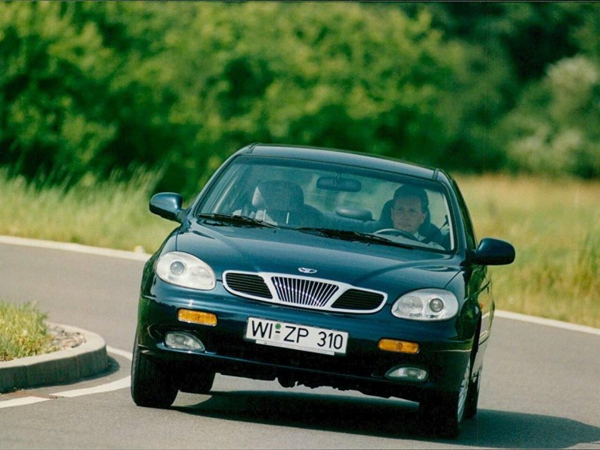 Машина Daewoo Leganza