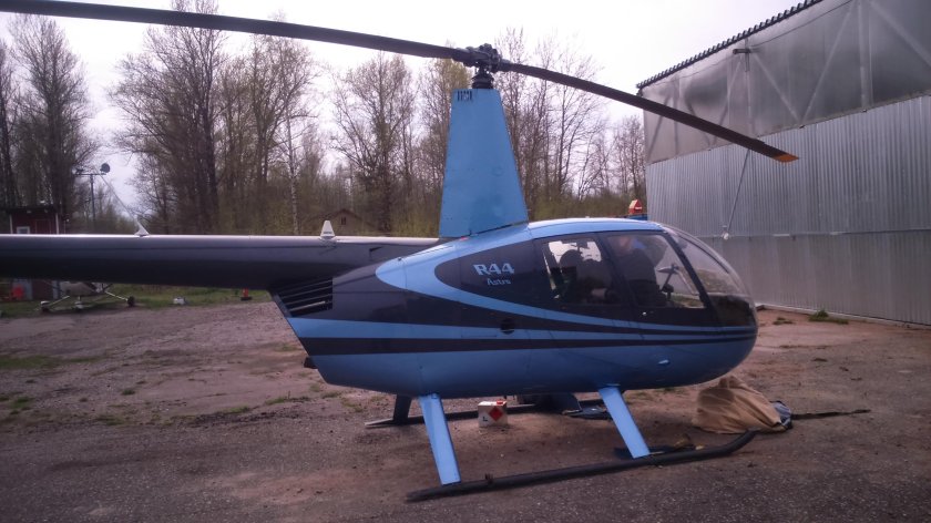 Вертолет robinson r44