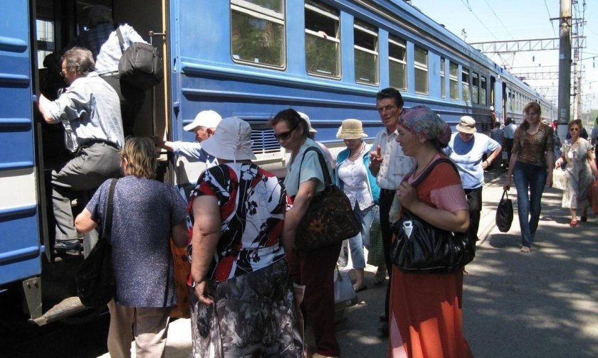 Пассажиры в электричке