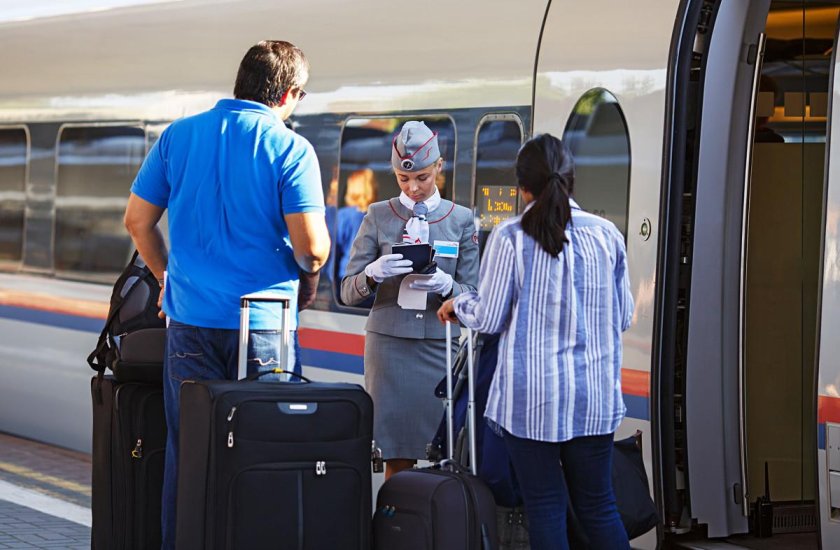 Проводник поезда Сапсан