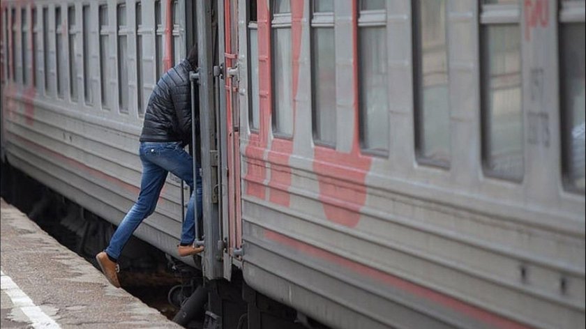 Пассажиры в поезде