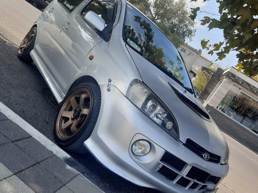 Daihatsu yrv 1 3 turbo