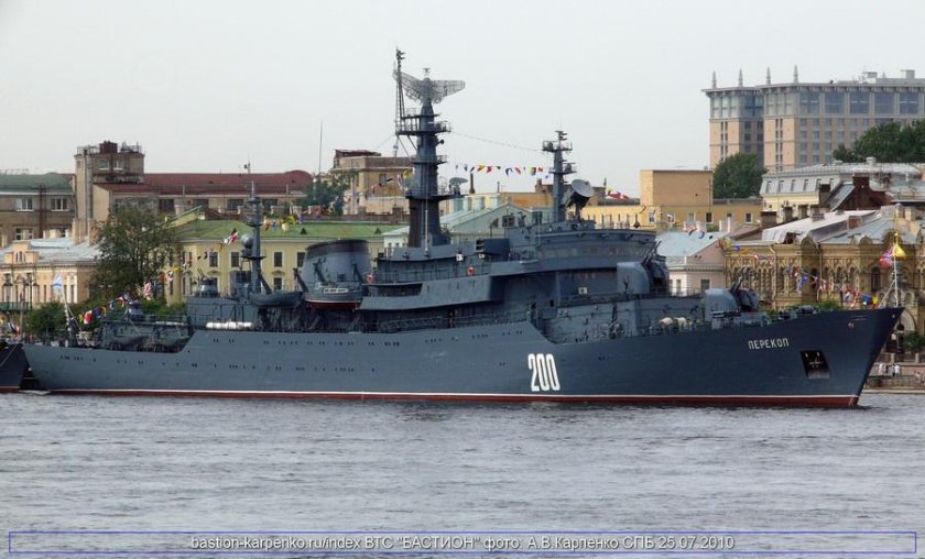 Смольный» — учебный корабль проекта 887