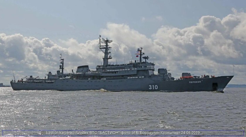 Учебный корабль Перекоп в Кронштадте