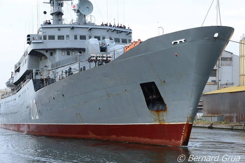 Учебный корабль смольный