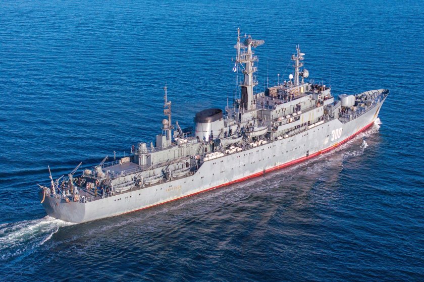 Учебный корабль смольный