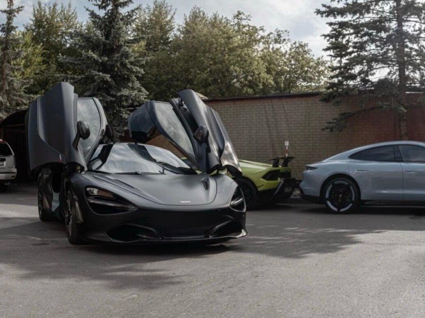 MCLAREN 720s черный