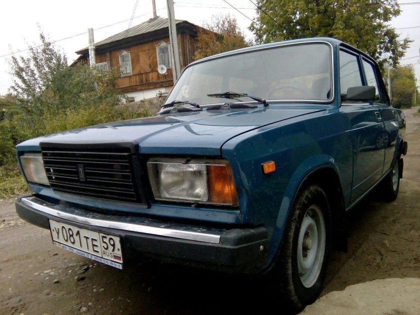 ВАЗ 2107 голубая Лагуна