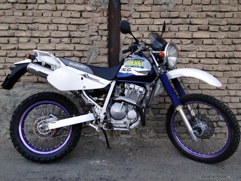 Suzuki Djebel 250