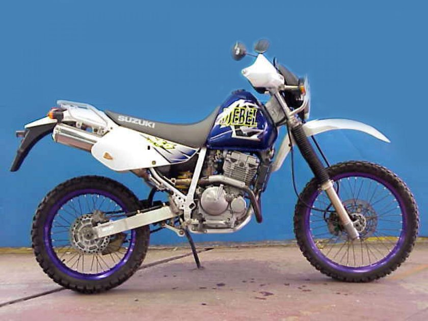 Suzuki Djebel 250