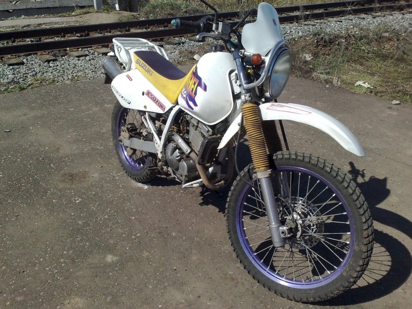 Suzuki Djebel 250