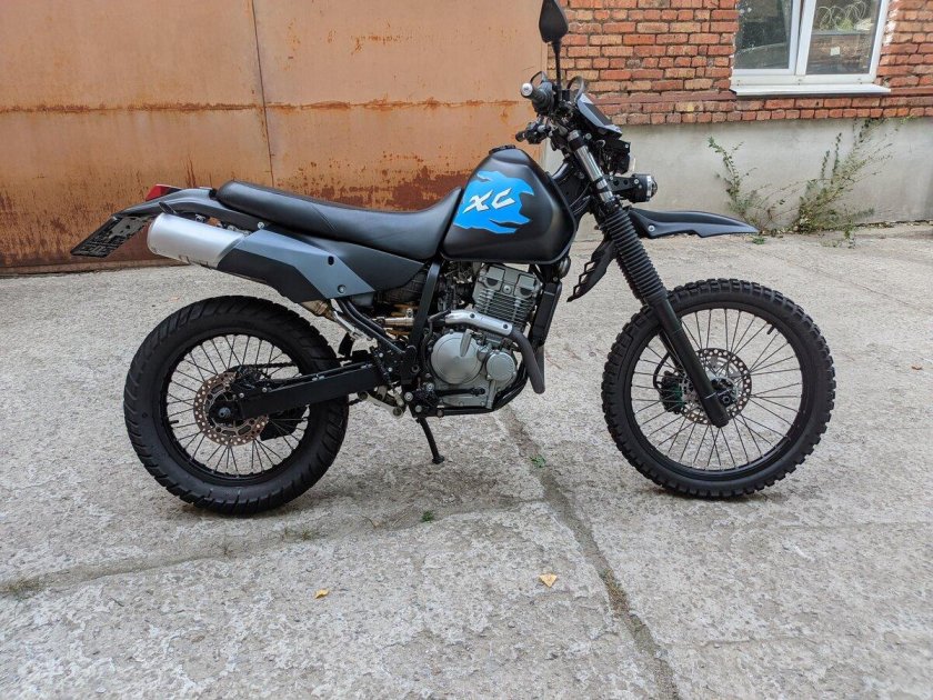 Suzuki Djebel 200 vs 250