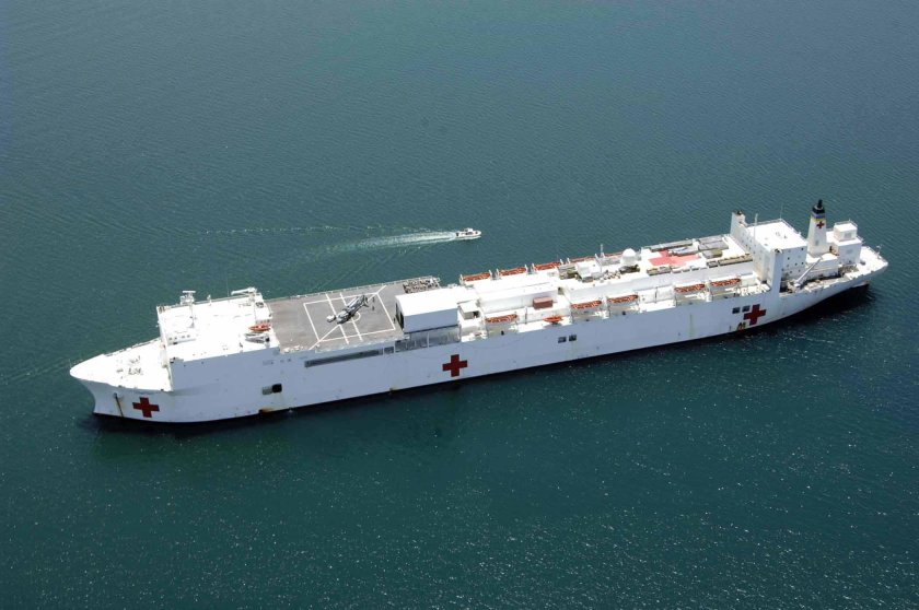 Госпитальное судно USNS Comfort