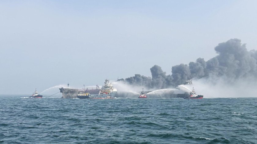 Танкер с нефтью